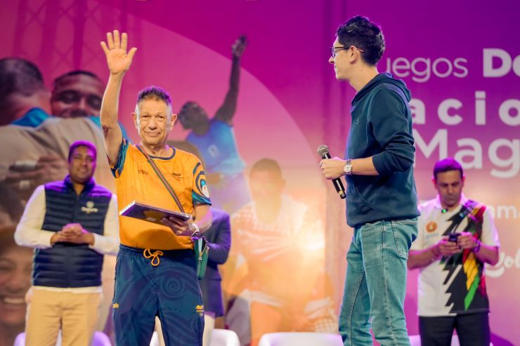 Ministro de Educación, Daniel Rojas Medellín, inauguró los X Juegos Deportivos Nacionales del Magisterio