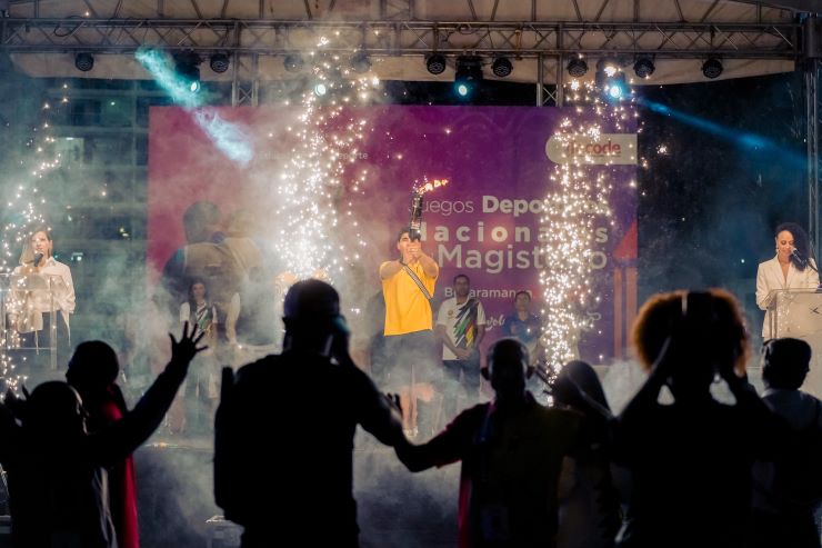 Ministro de Educación, Daniel Rojas Medellín, inauguró los X Juegos Deportivos Nacionales del Magisterio