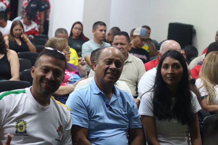 Llegada de las delegaciones