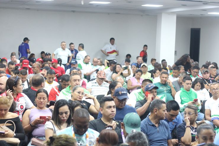 Llegada de las delegaciones