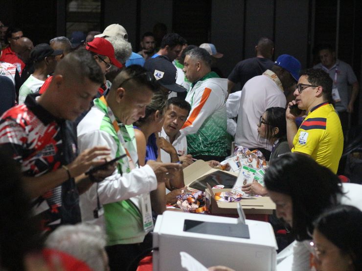 Llegada de las delegaciones