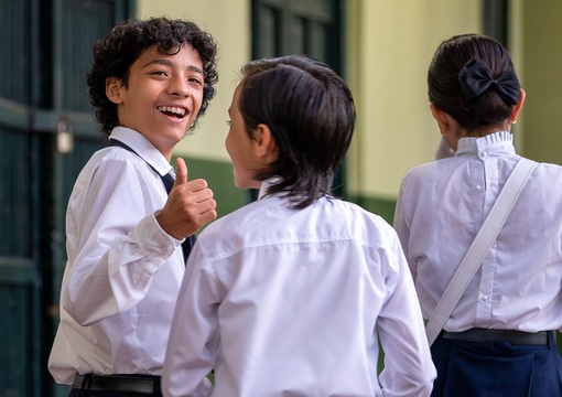 Estudiantes de educación básica y media