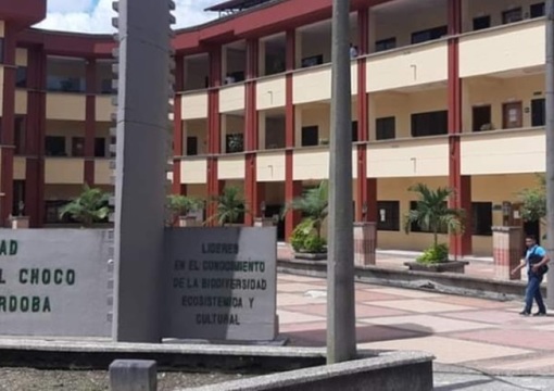 Fachada de la Universidad Tecnológica del Chocó en Quibdó