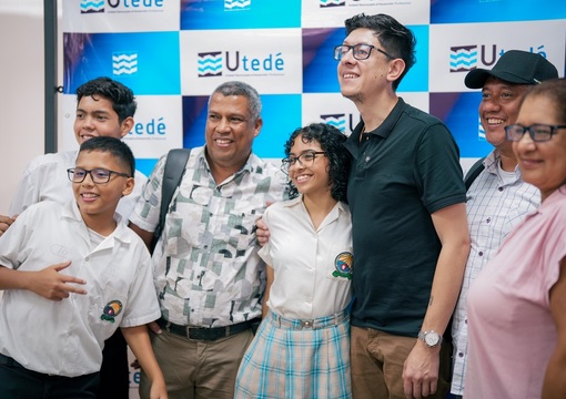 Ministro de Educación con la Utedé