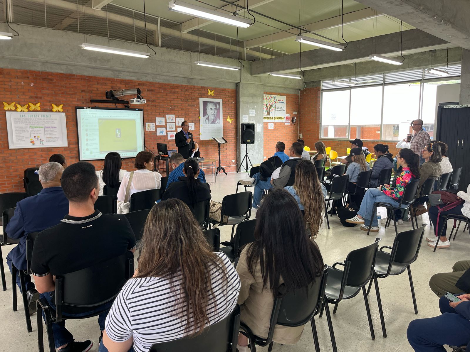Fotos de Innovaciones en la Gestión del Riesgo Escolar en Dosquebradas - Institución Educativa Bernardo López