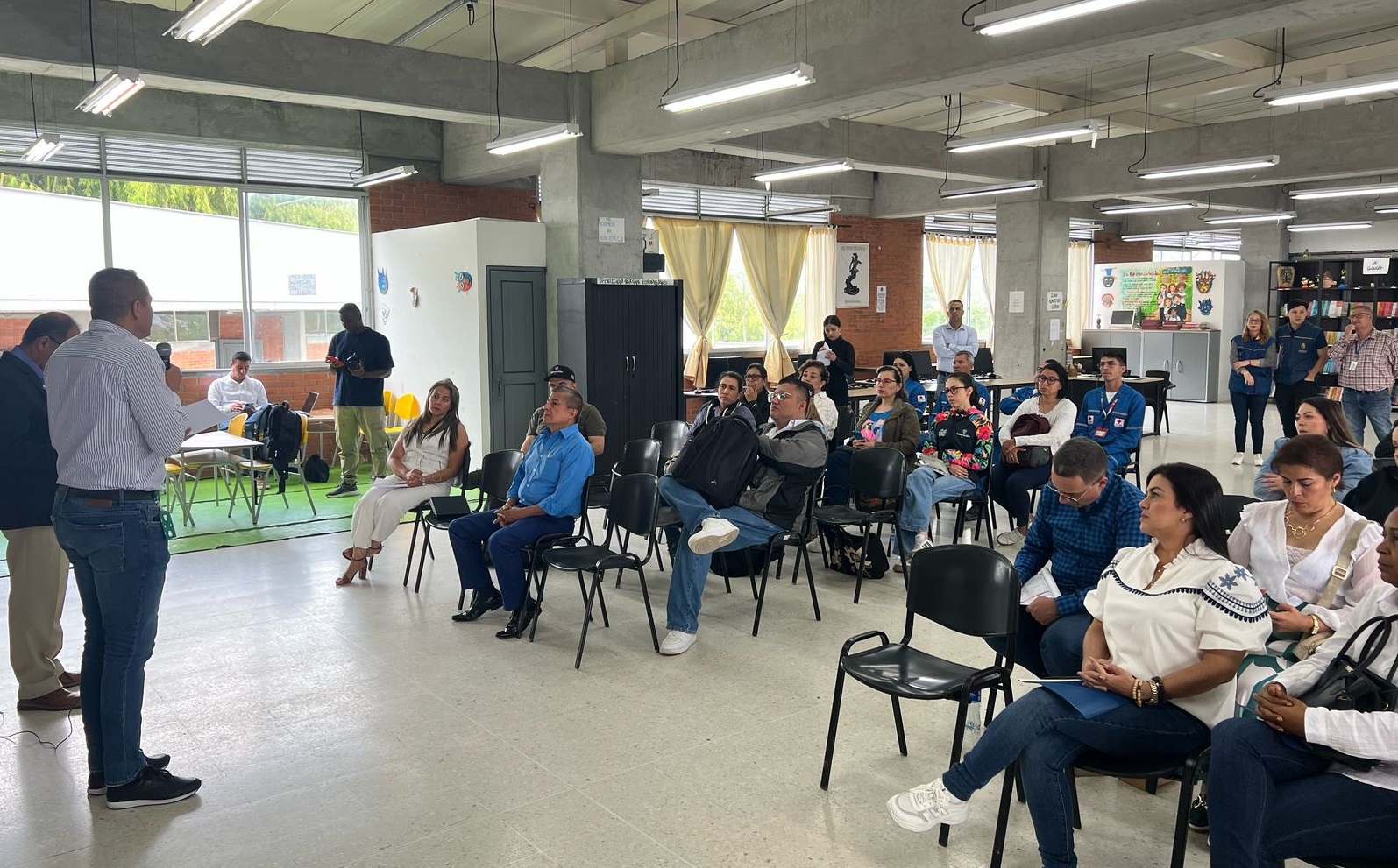 Fotos de Innovaciones en la Gestión del Riesgo Escolar en Dosquebradas - Institución Educativa Bernardo López