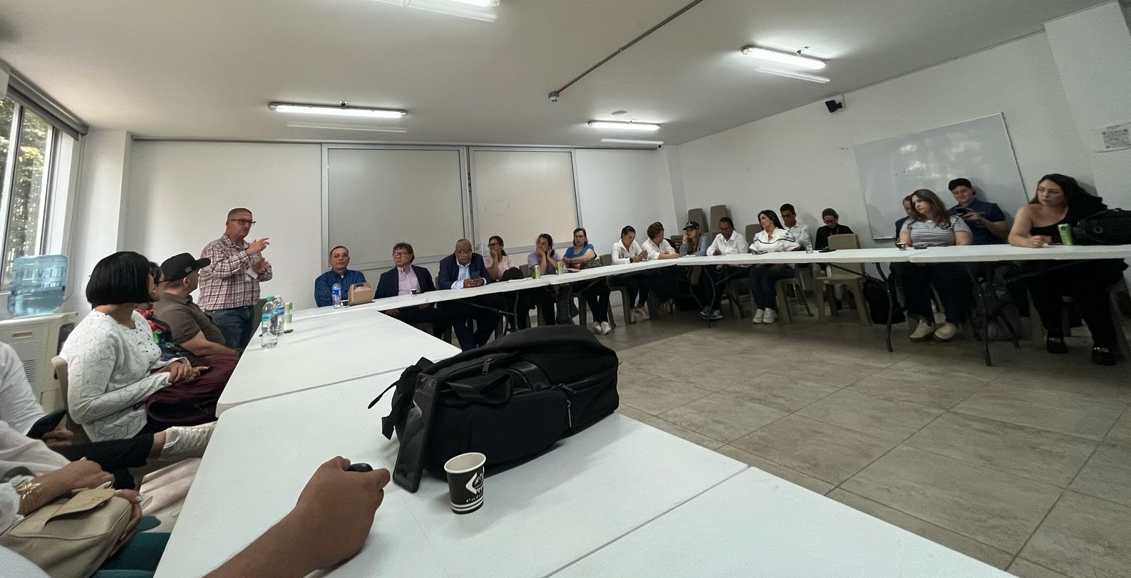 Fotos de Innovaciones en la Gestión del Riesgo Escolar en Dosquebradas - Institución Educativa Bernardo López