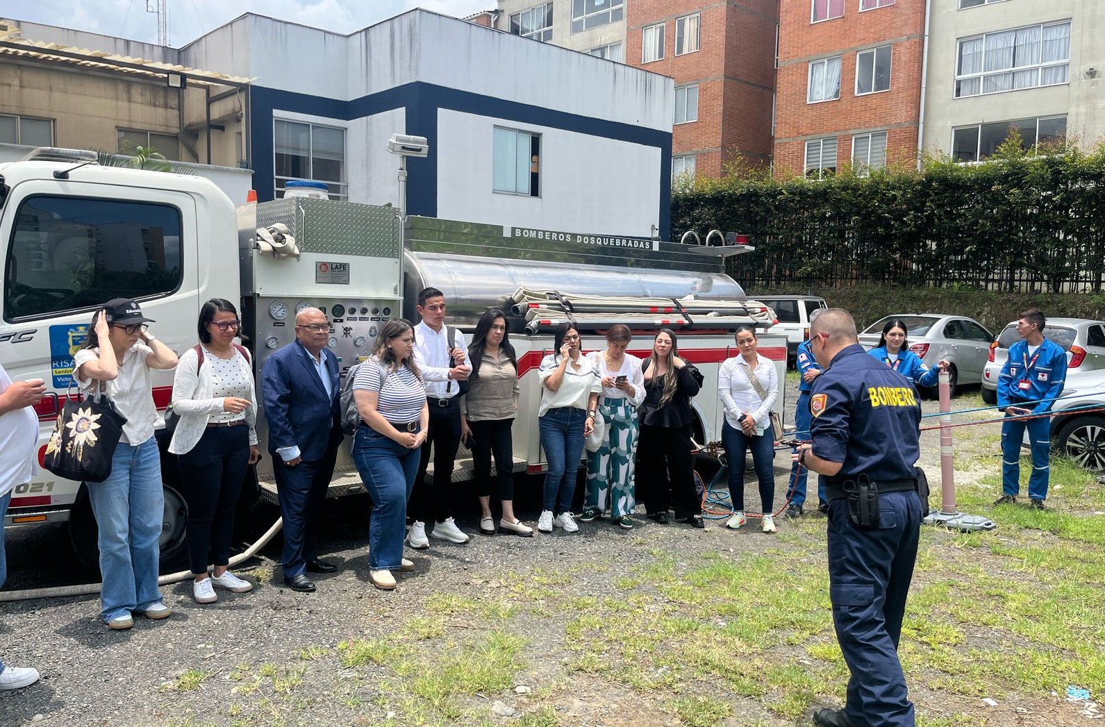 Fotos de Innovaciones en la Gestión del Riesgo Escolar en Dosquebradas - Institución Educativa Bernardo López