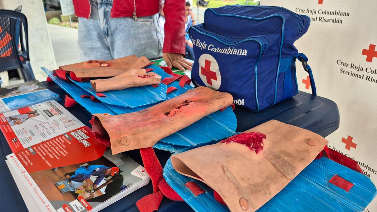 Fotos de Innovaciones en la Gestión del Riesgo Escolar en Dosquebradas - Institución Educativa Bernardo López