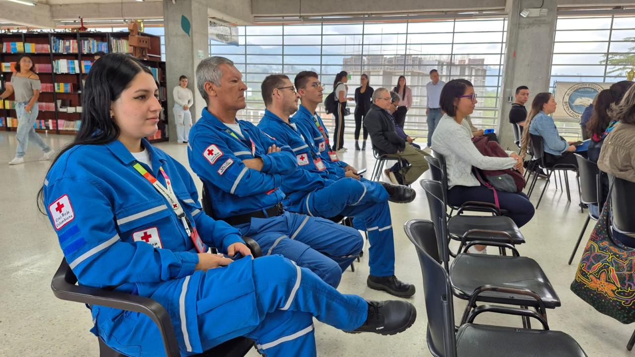 Fotos de Innovaciones en la Gestión del Riesgo Escolar en Dosquebradas - Institución Educativa Bernardo López