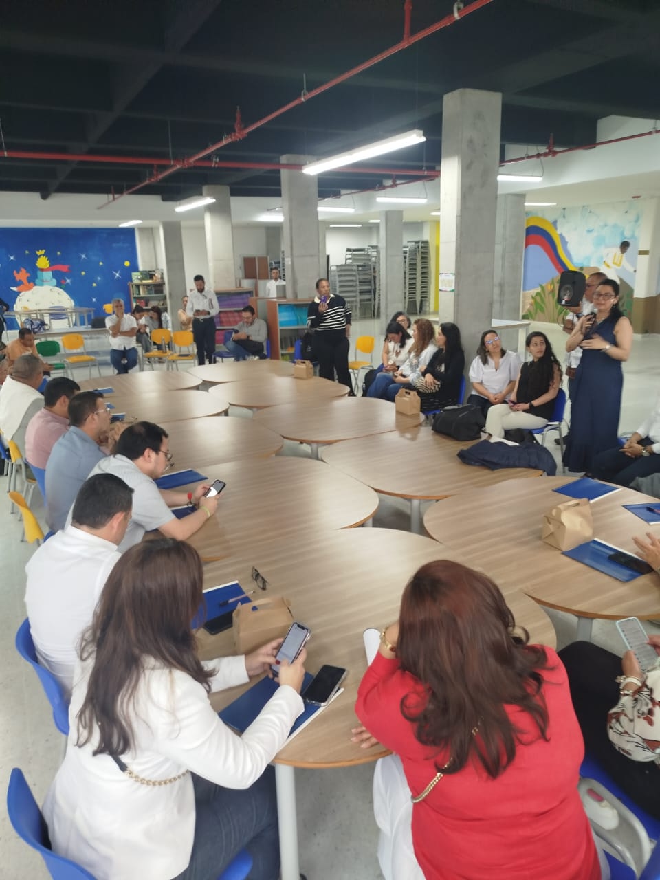 Fotos sobre la creación de un ambiente afectivo y seguro en el aula - Institución Educativa Salamanca, Pereira (Risaralda)