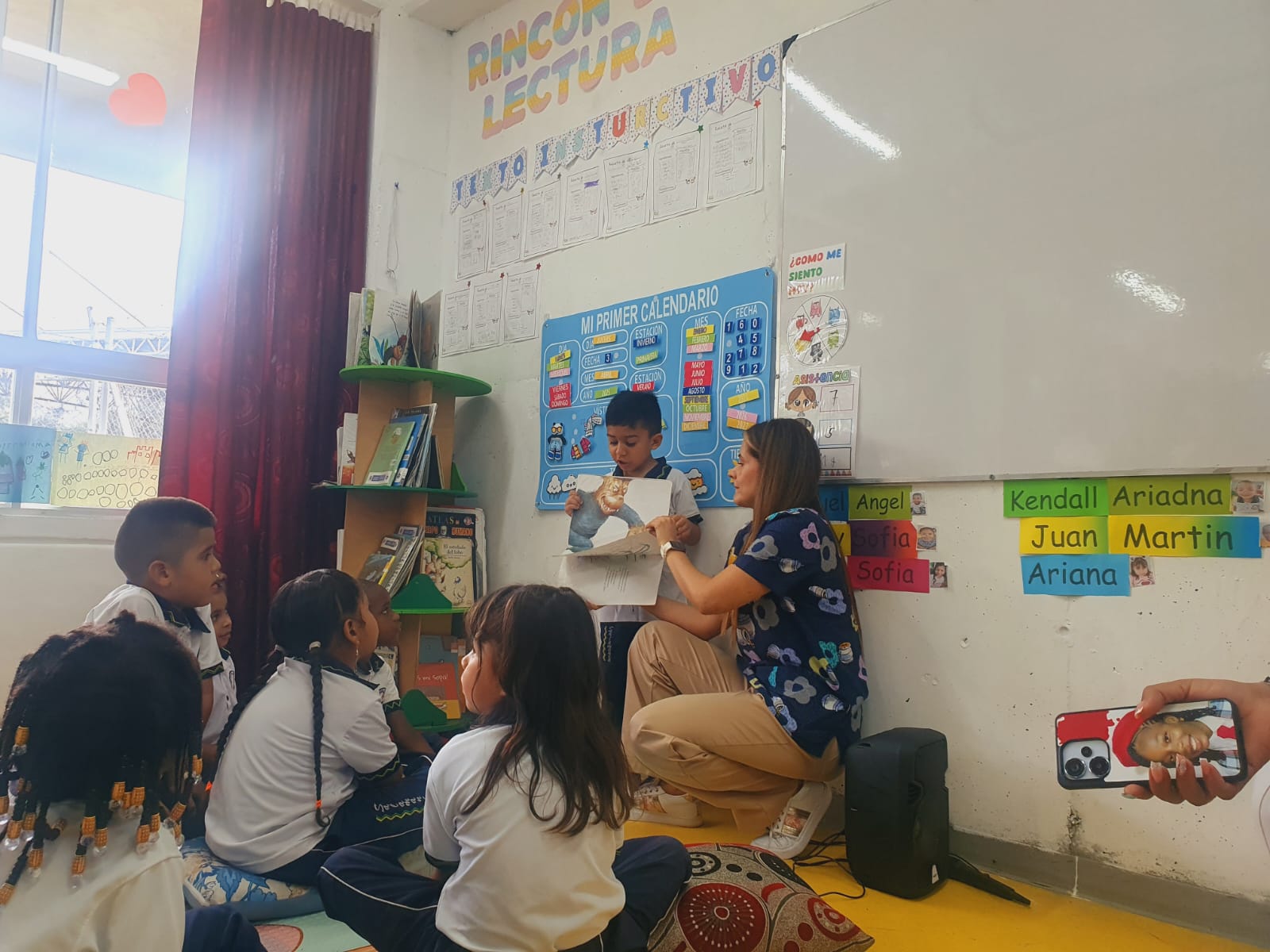 Fotos sobre la creación de un ambiente afectivo y seguro en el aula - Institución Educativa Salamanca, Pereira (Risaralda)