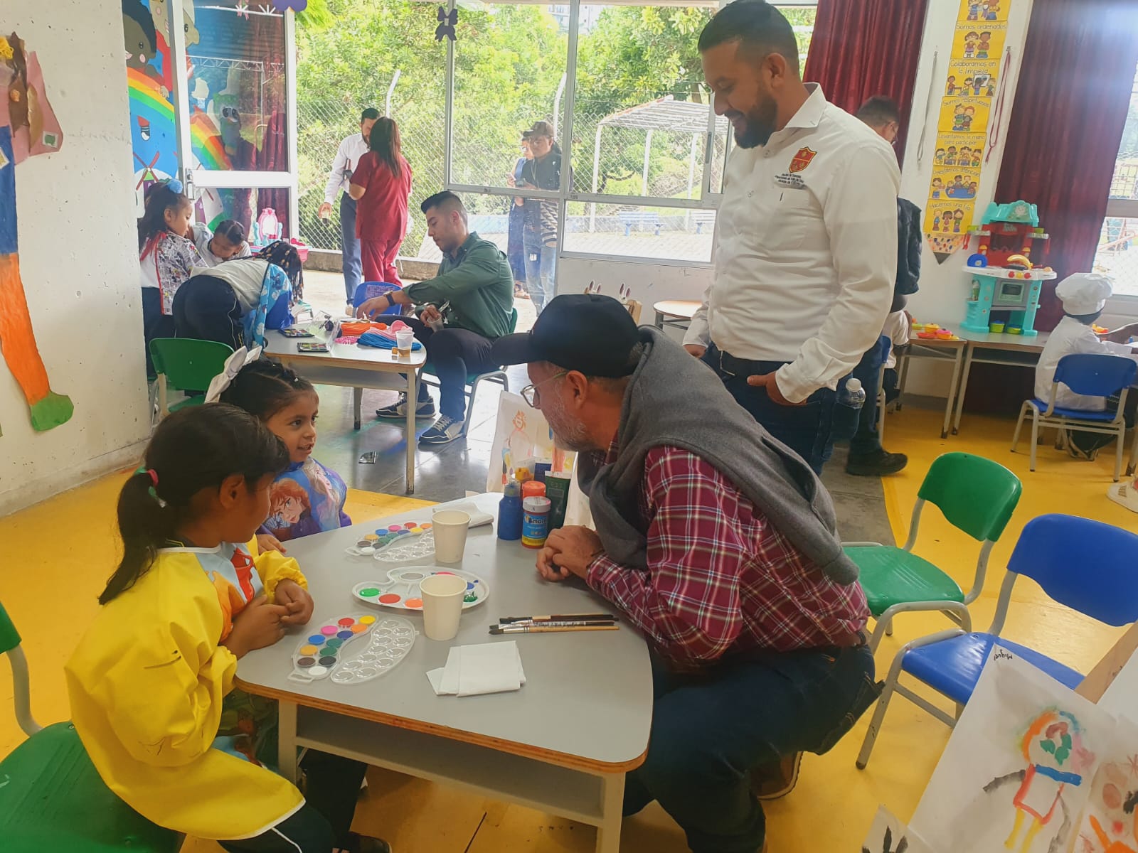 Fotos sobre la creación de un ambiente afectivo y seguro en el aula - Institución Educativa Salamanca, Pereira (Risaralda)