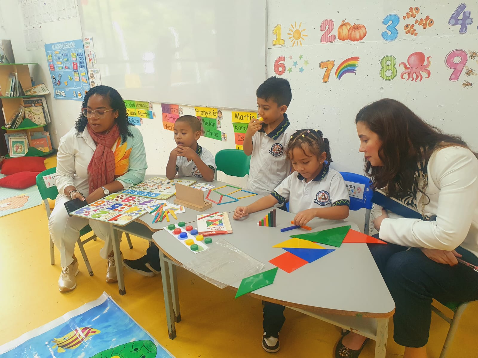 Fotos sobre la creación de un ambiente afectivo y seguro en el aula - Institución Educativa Salamanca, Pereira (Risaralda)