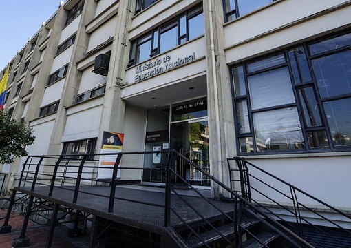 Fachada Ministerio de Educación