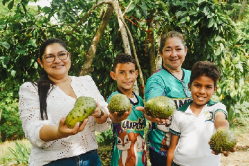 Docentes y estudiantes siembran emprendimiento y cosechan oportunidades