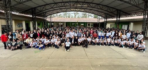 ¡La radio une corazones y crea futuro!