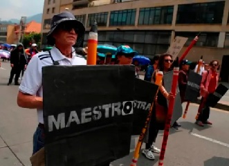 Convocan a maestros a comisiones para revisar implementación de modelo de salud