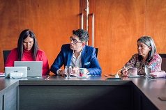 Ministro de Educación garantiza la atención de salud de los maestros