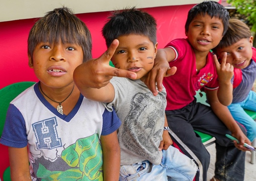 estudiantes pueblo rico