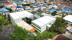 Para el ministro Rojas: “La construcción del Bloque 14 es fruto de una alianza entre el Gobierno Nacional, la Alcaldía y la institución universitaria, que permitirá ampliar la cobertura con 2.800 nuevos cupos y ofrecer espacios dignos, estéticos y humanos. Lo público también debe ser bello, porque la dignidad se expresa en los lugares que habitamos. Además, esta expansión viene acompañada de una oferta académica fortalecida, pensadas para responder a las necesidades del Valle de Aburrá y del departamento”. La inversión conjunta fue de $63.652 millones, $40.220 millones aportados por el Gobierno Nacional y $23.431 millones por la administración local beneficiando a más de 9.000 estudiantes en más de 30 programas académicos, y demuestra que el trabajo conjunto entre Gobierno Nacional y local puede traducirse en infraestructura educativa de alto impacto y en condiciones dignas para el aprendizaje