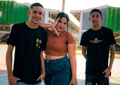 Jóvenes universitarios