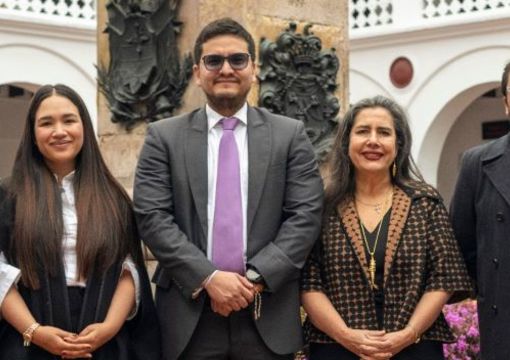 Viceministro de Educación, Ricardo Moreno, junto a exponentes del foro