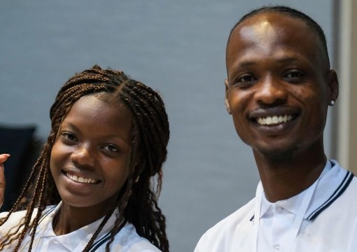 Estudiantes jóvenes en primer plano