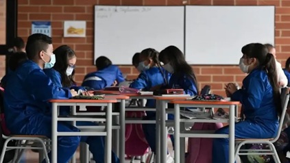 MinEducación activa plan para garantizar acceso escolar a población migrante y colombiana en 2026