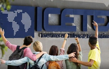 Icetex perdona deuda de más de 1.000 estudiantes: Gobierno les dijo "dejen así"