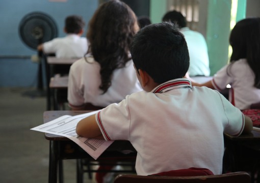 Niños en salón de clases