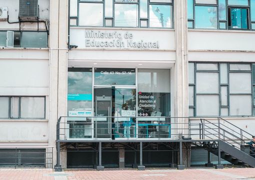 Fachada Ministerio de Educación