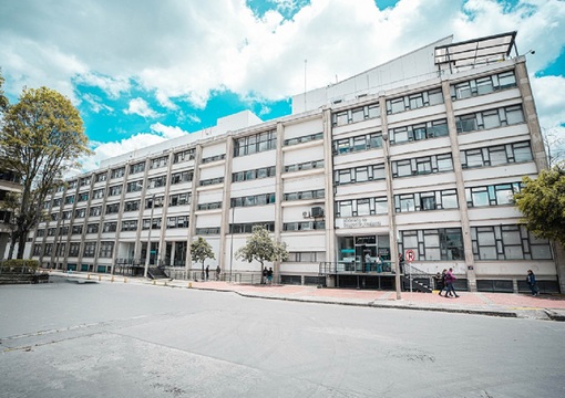 Fachada del Ministerio de Educación