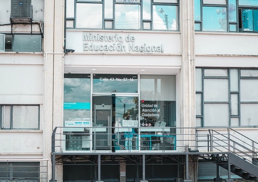 Fachada Ministerio de Educación