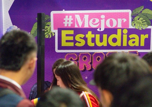 Jóvenes en Expo Estudiantes Nacional 2025