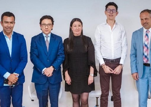 Ministro Daniel Rojas con autoridades de la Contraloria