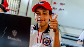 Con más de $860 mil millones de Obras por Impuestos, Gobierno fortalece infraestructura educativa y de tecnología