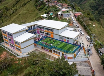 Gobierno rescató 73 colegios que llevaban más de una década sin terminar, con inversión de $575 mil millones