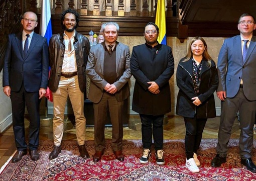 Viceministro de Educación Superio, Ricardo Moreno y jefe de la Oficina de Cooperación y Asuntos Internacionales, Maria CAmila Barrera, durante jornada de Acuerdo de Reconocimiento Mutuo con Rusia