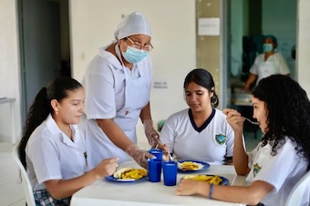 Bolívar lidera la Alimentación Escolar con cobertura del 95% para 2026