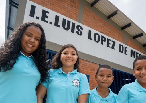 Entrega de obra en Bahía Solano