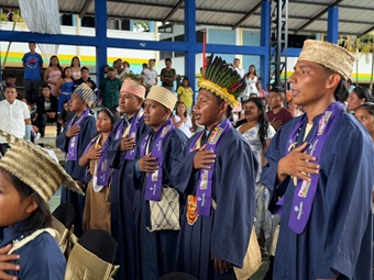 Después de 30 años, la Nación U’wa en Saravena (Arauca) tiene su primera promoción de jóvenes que se gradúan de grado 11 en su territorio, gracias a la estrategia SIMES