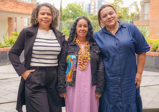 Profesoras que trabajan por la paz en el aula