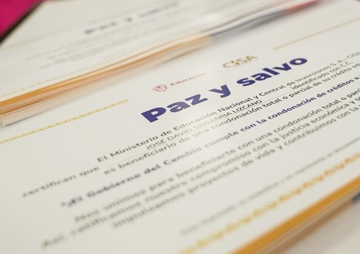 Cheque simbólico paz y salvo de condonaciones de intereses