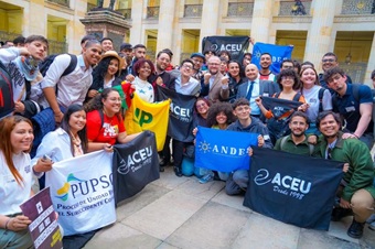 Aprobada ley que garantiza la financiación de la educación superior pública en Colombia