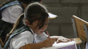 El nuevo idioma que cambiaría el plan de estudios en colegios públicos de Colombia