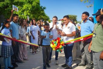 Gobernador de Bolívar inaugura Megacolegio en San Estanislao