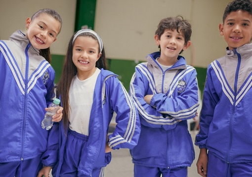 Estudiantes en un colegio