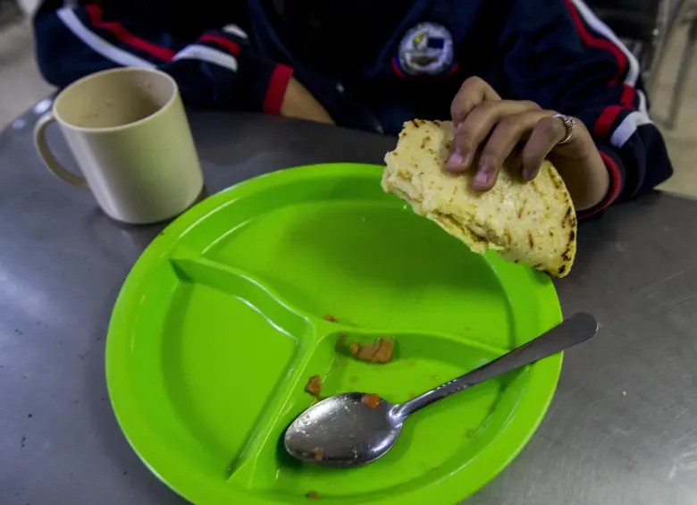 Municipios antioqueños se pusieron al día en contratos del PAE para arrancar el año escolar