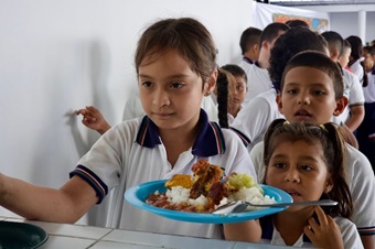 Con una inversión de más de $50.000 millones, Caquetá llega a la universalidad del PAE